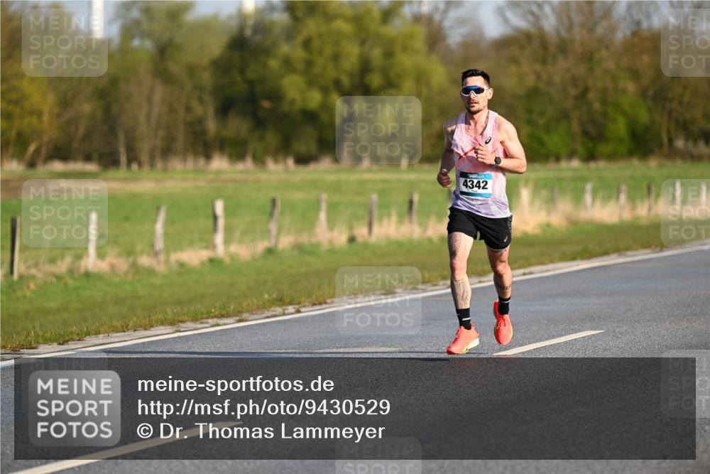 12.04.2026 - 45. Internationalen Wilhelmsburger Insellauf Dr. Thomas Lammeyer http://msf.ph/oto/9430529 12.04.2026 09:07:05 Laufen 4342 meine-sportfotos.de