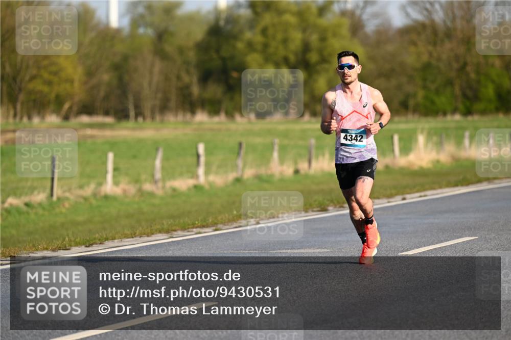 12.04.2026 - 45. Internationalen Wilhelmsburger Insellauf Dr. Thomas Lammeyer http://msf.ph/oto/9430531 12.04.2026 09:07:05 Laufen 4342 meine-sportfotos.de