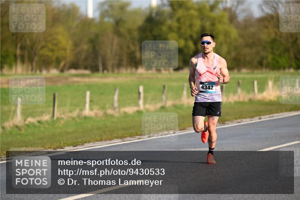 12.04.2026 - 45. Internationalen Wilhelmsburger Insellauf Dr. Thomas Lammeyer http://msf.ph/oto/9430533 12.04.2026 09:07:05 Laufen 4342, 1766 meine-sportfotos.de