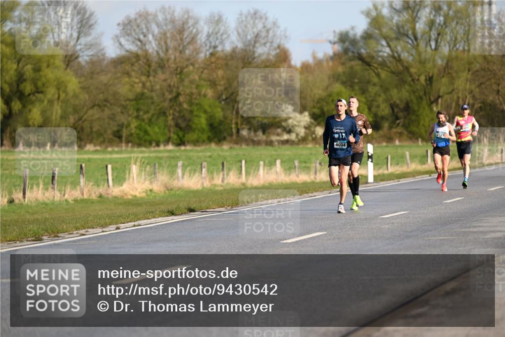 12.04.2026 - 45. Internationalen Wilhelmsburger Insellauf Dr. Thomas Lammeyer http://msf.ph/oto/9430542 12.04.2026 09:07:15 Laufen 17, 4034, 3521 meine-sportfotos.de