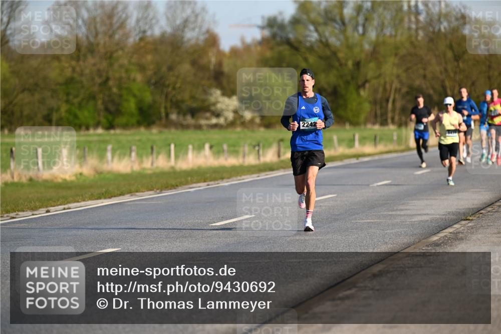 12.04.2026 - 45. Internationalen Wilhelmsburger Insellauf Dr. Thomas Lammeyer http://msf.ph/oto/9430692 12.04.2026 09:08:23 Laufen 2242 meine-sportfotos.de