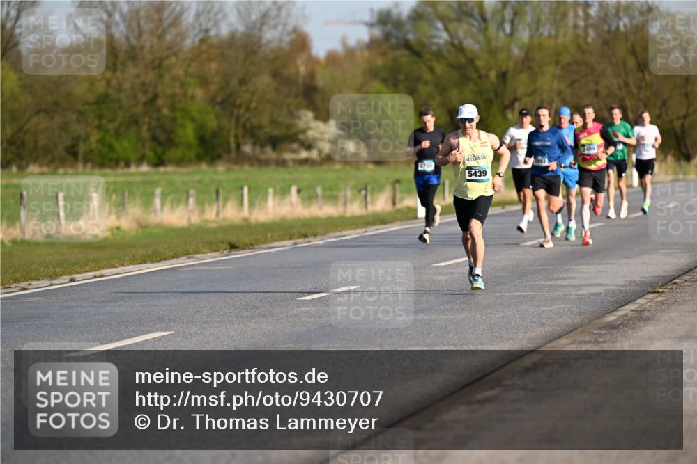 12.04.2026 - 45. Internationalen Wilhelmsburger Insellauf Dr. Thomas Lammeyer http://msf.ph/oto/9430707 12.04.2026 09:08:27 Laufen 2760, 5439, 2409, 2983 meine-sportfotos.de