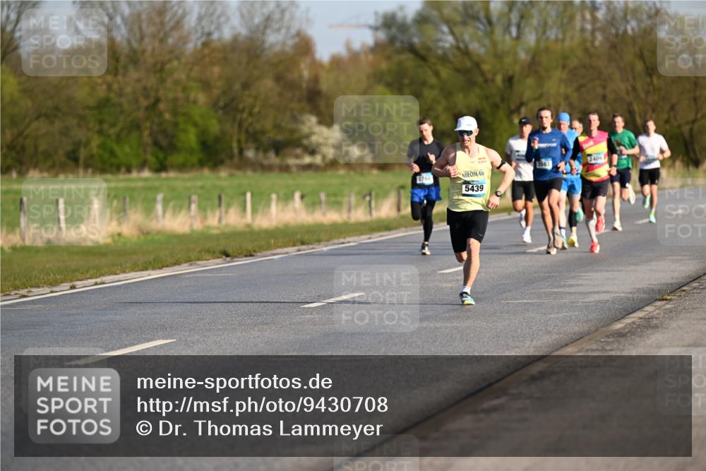 12.04.2026 - 45. Internationalen Wilhelmsburger Insellauf Dr. Thomas Lammeyer http://msf.ph/oto/9430708 12.04.2026 09:08:27 Laufen 2409, 2760, 5439 meine-sportfotos.de