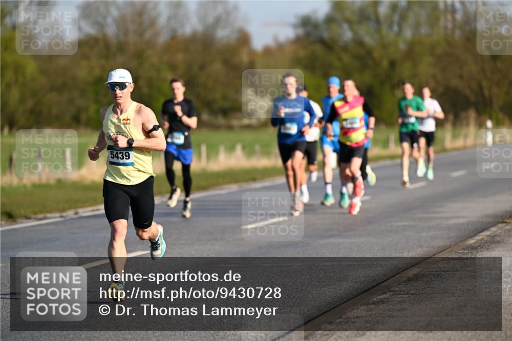 12.04.2026 - 45. Internationalen Wilhelmsburger Insellauf Dr. Thomas Lammeyer http://msf.ph/oto/9430728 12.04.2026 09:08:30 Laufen 5439 meine-sportfotos.de
