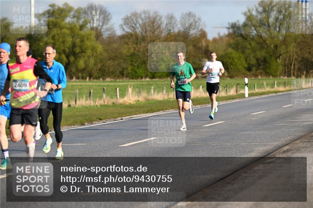 12.04.2026 - 45. Internationalen Wilhelmsburger Insellauf Dr. Thomas Lammeyer http://msf.ph/oto/9430755 12.04.2026 09:08:34 Laufen 2409, 2874, 2873 meine-sportfotos.de