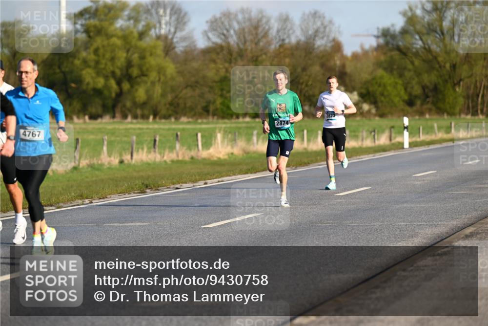 12.04.2026 - 45. Internationalen Wilhelmsburger Insellauf Dr. Thomas Lammeyer http://msf.ph/oto/9430758 12.04.2026 09:08:35 Laufen 4767, 2874, 2873 meine-sportfotos.de