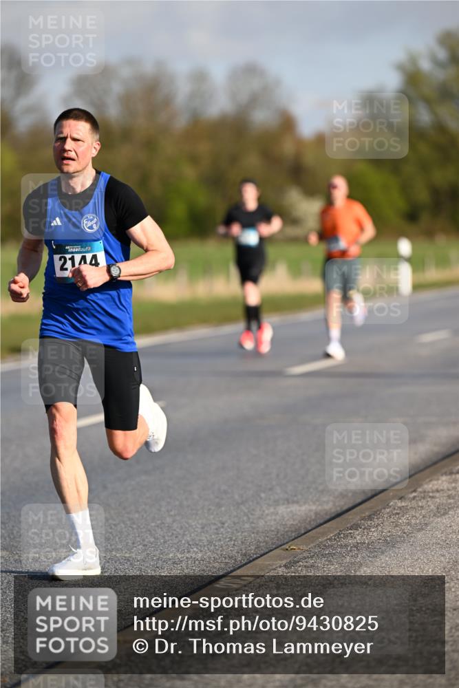 12.04.2026 - 45. Internationalen Wilhelmsburger Insellauf Dr. Thomas Lammeyer http://msf.ph/oto/9430825 12.04.2026 09:09:03 Laufen 2144 meine-sportfotos.de