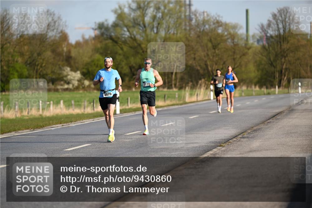 12.04.2026 - 45. Internationalen Wilhelmsburger Insellauf Dr. Thomas Lammeyer http://msf.ph/oto/9430860 12.04.2026 09:09:22 Laufen 2119, 3979 meine-sportfotos.de