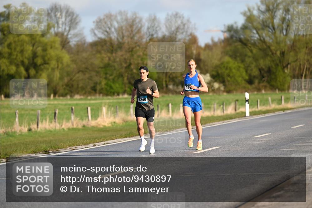 12.04.2026 - 45. Internationalen Wilhelmsburger Insellauf Dr. Thomas Lammeyer http://msf.ph/oto/9430897 12.04.2026 09:09:30 Laufen 5240, 45 meine-sportfotos.de