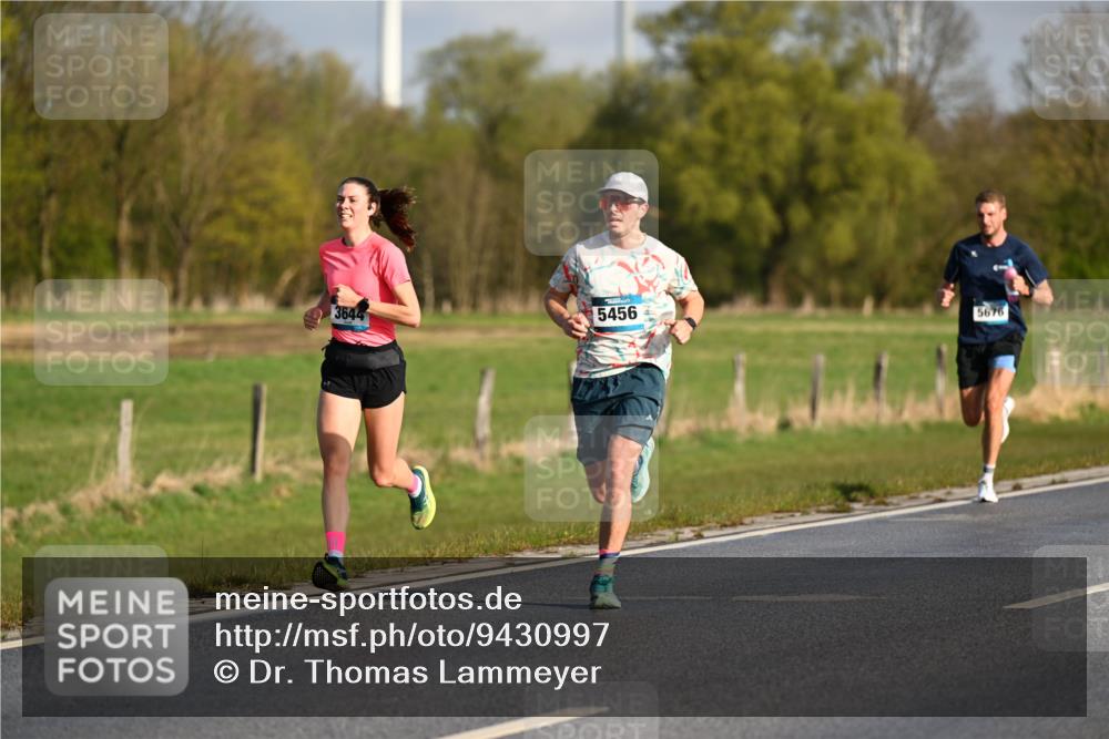 12.04.2026 - 45. Internationalen Wilhelmsburger Insellauf Dr. Thomas Lammeyer http://msf.ph/oto/9430997 12.04.2026 09:09:58 Laufen 3644, 5456, 5676 meine-sportfotos.de