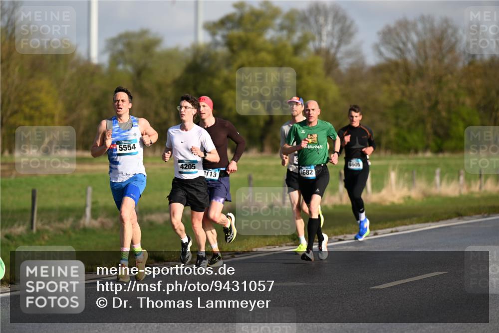 12.04.2026 - 45. Internationalen Wilhelmsburger Insellauf Dr. Thomas Lammeyer http://msf.ph/oto/9431057 12.04.2026 09:10:19 Laufen 5554, 4205, 113, 4605, 682 meine-sportfotos.de