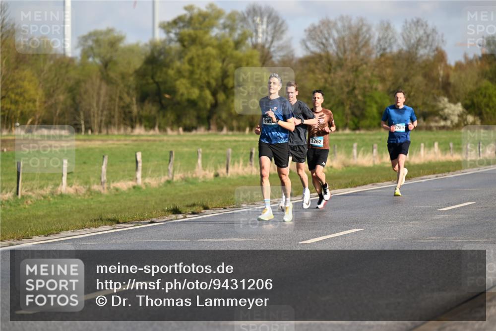12.04.2026 - 45. Internationalen Wilhelmsburger Insellauf Dr. Thomas Lammeyer http://msf.ph/oto/9431206 12.04.2026 09:10:51 Laufen 5652, 3262, 2789 meine-sportfotos.de