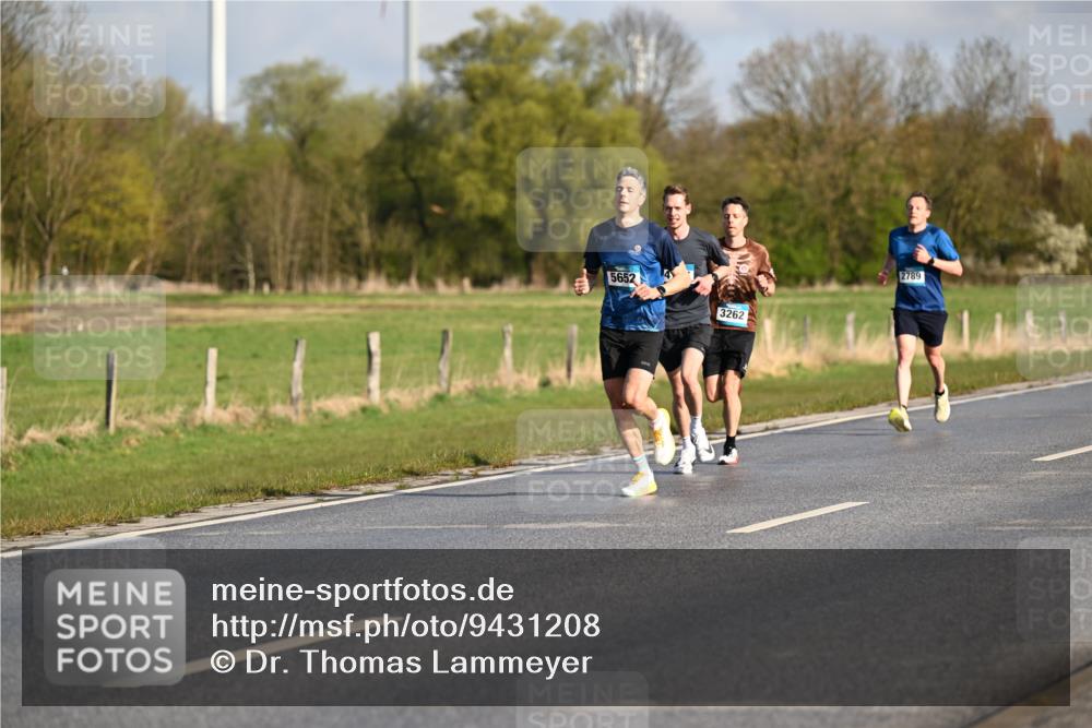12.04.2026 - 45. Internationalen Wilhelmsburger Insellauf Dr. Thomas Lammeyer http://msf.ph/oto/9431208 12.04.2026 09:10:51 Laufen 5652, 3262, 2789 meine-sportfotos.de