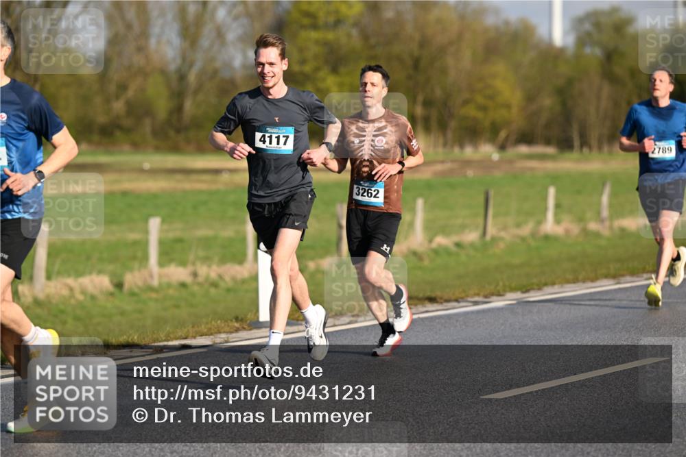 12.04.2026 - 45. Internationalen Wilhelmsburger Insellauf Dr. Thomas Lammeyer http://msf.ph/oto/9431231 12.04.2026 09:10:54 Laufen 4117, 3262, 2789 meine-sportfotos.de