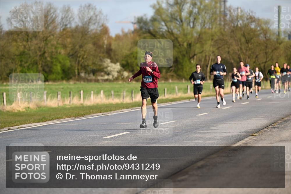 12.04.2026 - 45. Internationalen Wilhelmsburger Insellauf Dr. Thomas Lammeyer http://msf.ph/oto/9431249 12.04.2026 09:11:01 Laufen 2757 meine-sportfotos.de