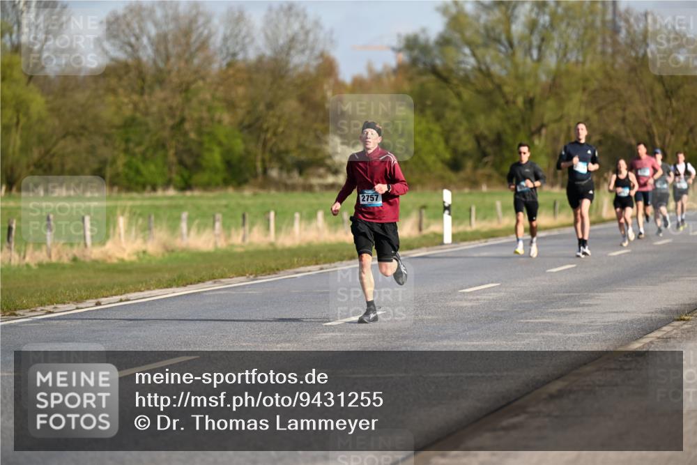 12.04.2026 - 45. Internationalen Wilhelmsburger Insellauf Dr. Thomas Lammeyer http://msf.ph/oto/9431255 12.04.2026 09:11:02 Laufen 2757 meine-sportfotos.de