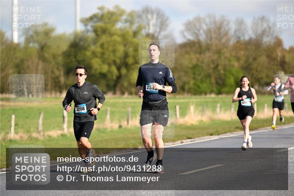 12.04.2026 - 45. Internationalen Wilhelmsburger Insellauf Dr. Thomas Lammeyer http://msf.ph/oto/9431288 12.04.2026 09:11:11 Laufen 3208, 2545, 4003 meine-sportfotos.de