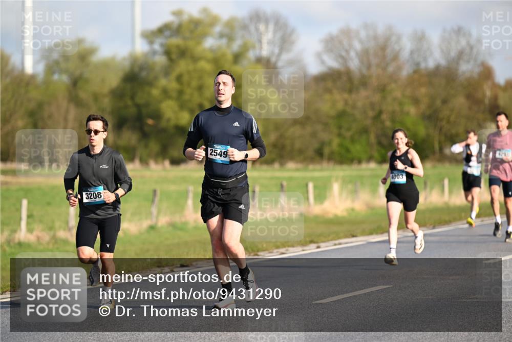 12.04.2026 - 45. Internationalen Wilhelmsburger Insellauf Dr. Thomas Lammeyer http://msf.ph/oto/9431290 12.04.2026 09:11:11 Laufen 3208, 2549, 4003 meine-sportfotos.de