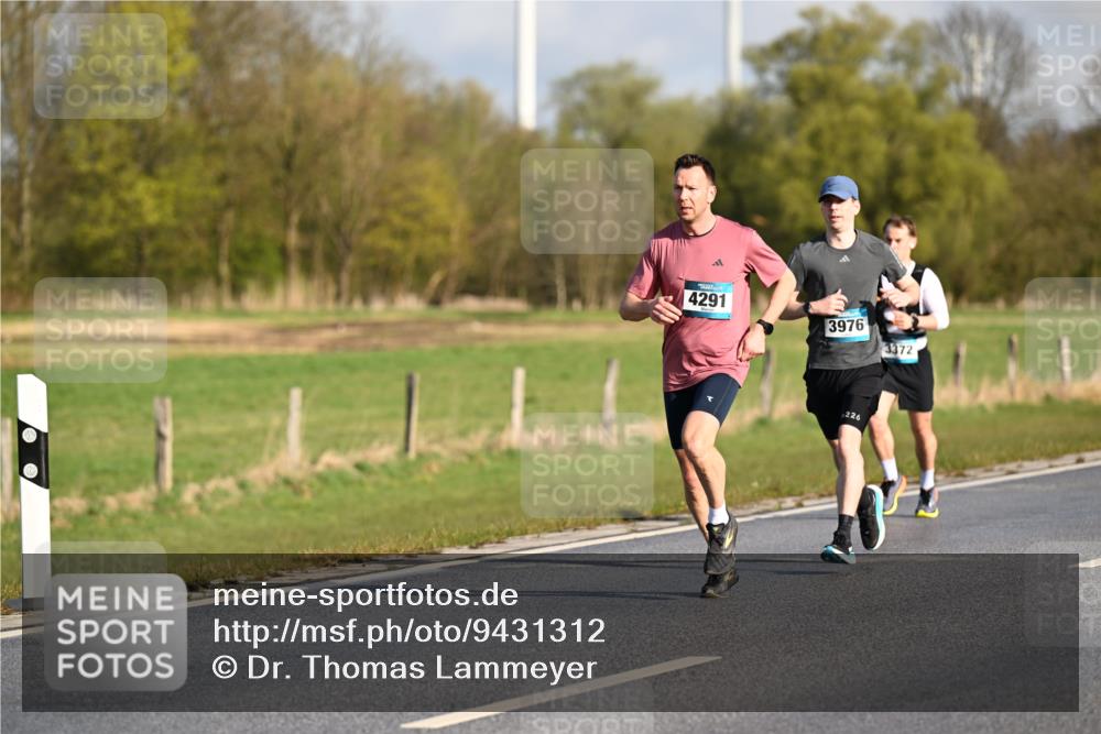 12.04.2026 - 45. Internationalen Wilhelmsburger Insellauf Dr. Thomas Lammeyer http://msf.ph/oto/9431312 12.04.2026 09:11:16 Laufen 4291, 3976, 226, 3372 meine-sportfotos.de