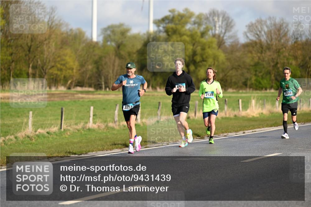 12.04.2026 - 45. Internationalen Wilhelmsburger Insellauf Dr. Thomas Lammeyer http://msf.ph/oto/9431439 12.04.2026 09:11:44 Laufen 45, 2127, 2010, 2253 meine-sportfotos.de