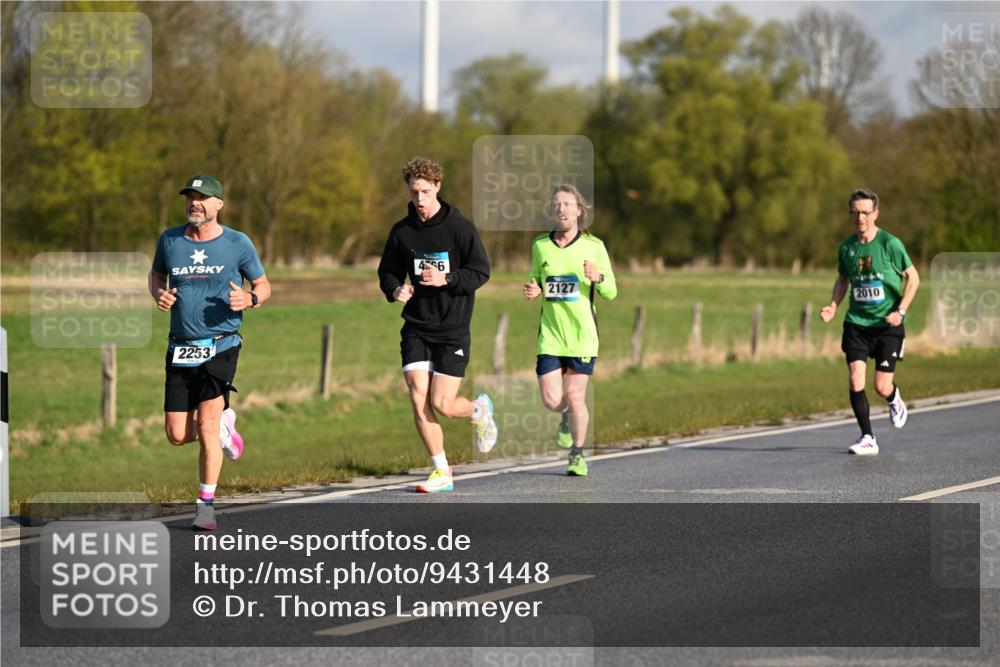 12.04.2026 - 45. Internationalen Wilhelmsburger Insellauf Dr. Thomas Lammeyer http://msf.ph/oto/9431448 12.04.2026 09:11:45 Laufen 4556, 2127, 2010, 2253 meine-sportfotos.de