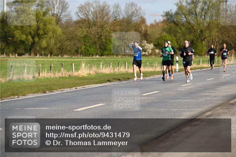 12.04.2026 - 45. Internationalen Wilhelmsburger Insellauf Dr. Thomas Lammeyer http://msf.ph/oto/9431479 12.04.2026 09:11:53 Laufen 15440, 4175, 5591 meine-sportfotos.de