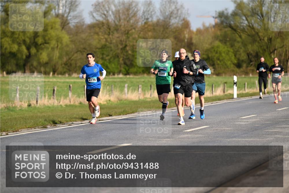 12.04.2026 - 45. Internationalen Wilhelmsburger Insellauf Dr. Thomas Lammeyer http://msf.ph/oto/9431488 12.04.2026 09:11:55 Laufen 5591, 5440, 4175 meine-sportfotos.de