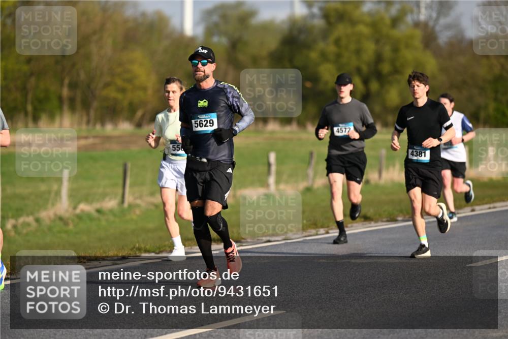 12.04.2026 - 45. Internationalen Wilhelmsburger Insellauf Dr. Thomas Lammeyer http://msf.ph/oto/9431651 12.04.2026 09:12:29 Laufen 55, 5629, 4572, 4381 meine-sportfotos.de