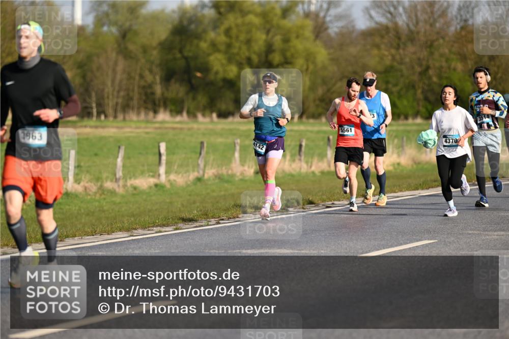 12.04.2026 - 45. Internationalen Wilhelmsburger Insellauf Dr. Thomas Lammeyer http://msf.ph/oto/9431703 12.04.2026 09:12:38 Laufen 1963, 4142, 5561, 3, 4370 meine-sportfotos.de