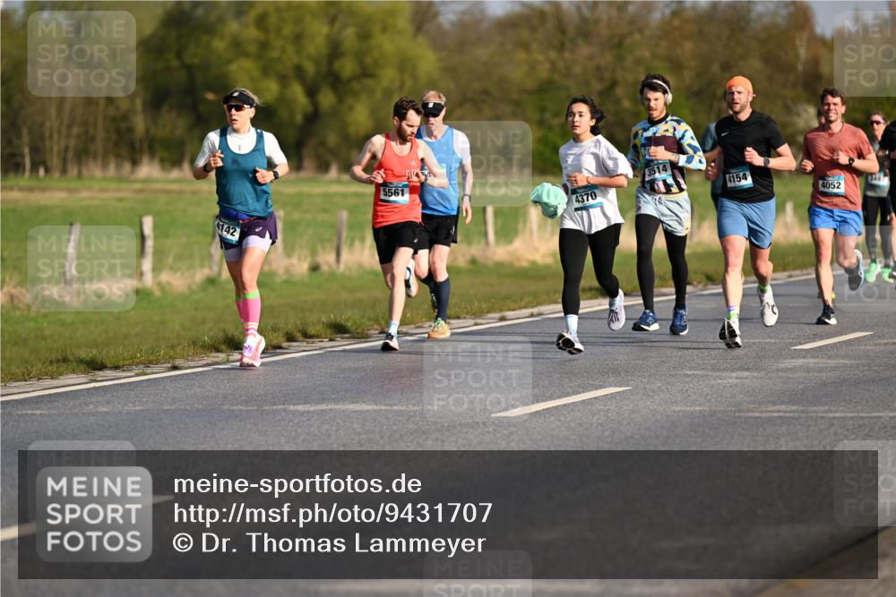12.04.2026 - 45. Internationalen Wilhelmsburger Insellauf Dr. Thomas Lammeyer http://msf.ph/oto/9431707 12.04.2026 09:12:38 Laufen 4142, 5561, 3514, 4370, 4154, 4052 meine-sportfotos.de