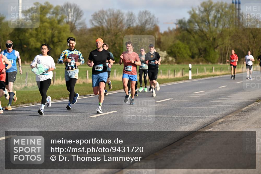 12.04.2026 - 45. Internationalen Wilhelmsburger Insellauf Dr. Thomas Lammeyer http://msf.ph/oto/9431720 12.04.2026 09:12:40 Laufen 73, 351, 4694, 4154, 4052 meine-sportfotos.de
