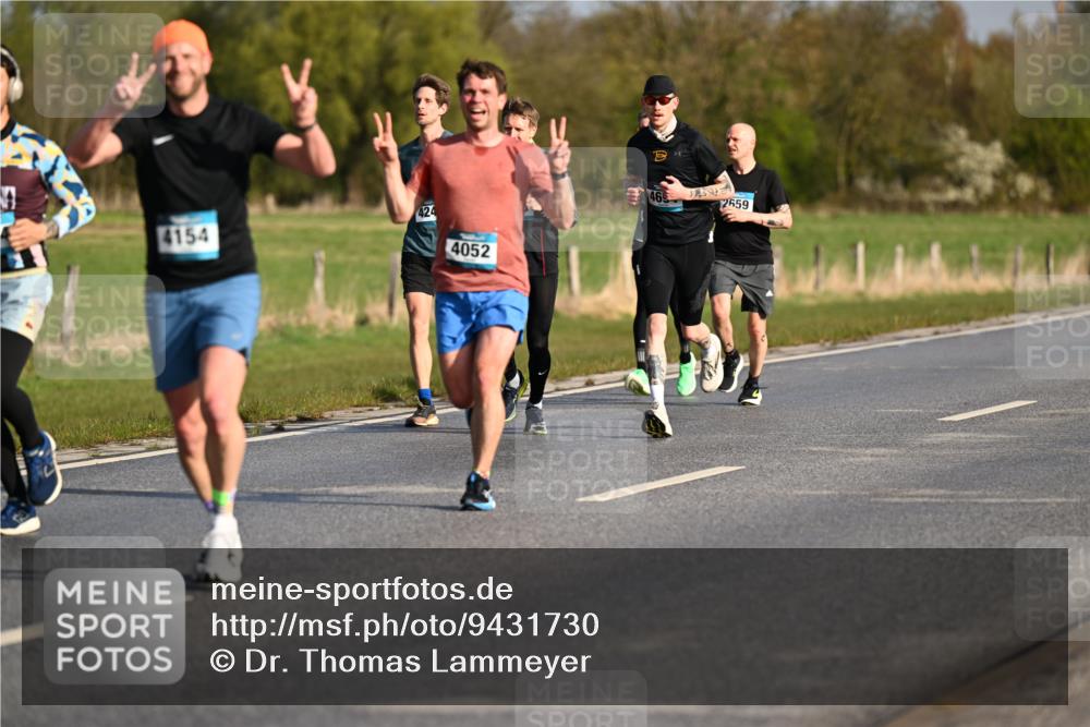 12.04.2026 - 45. Internationalen Wilhelmsburger Insellauf Dr. Thomas Lammeyer http://msf.ph/oto/9431730 12.04.2026 09:12:42 Laufen 424, 4154, 4052, 465, 2659 meine-sportfotos.de