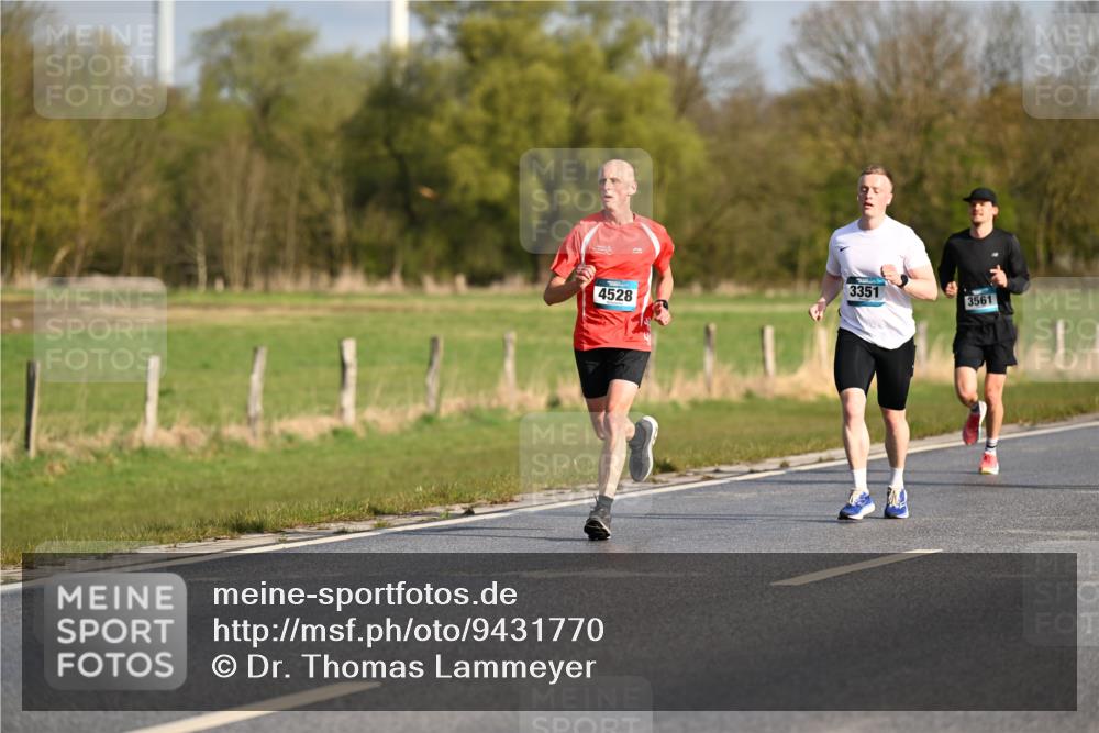 12.04.2026 - 45. Internationalen Wilhelmsburger Insellauf Dr. Thomas Lammeyer http://msf.ph/oto/9431770 12.04.2026 09:12:51 Laufen 3351, 4528, 3561 meine-sportfotos.de