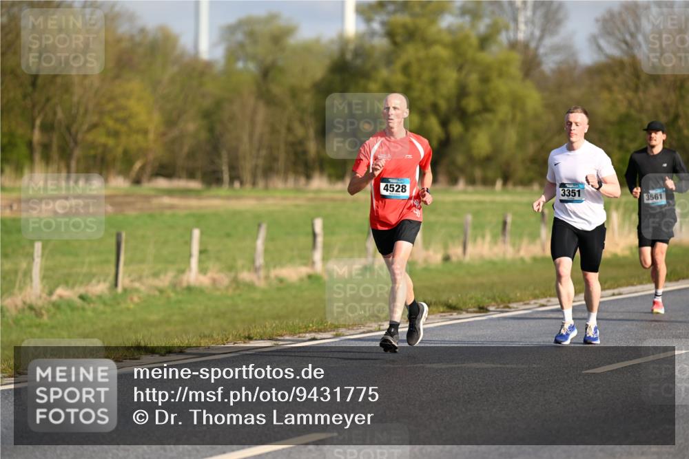 12.04.2026 - 45. Internationalen Wilhelmsburger Insellauf Dr. Thomas Lammeyer http://msf.ph/oto/9431775 12.04.2026 09:12:52 Laufen 4, 4528, 3351, 3561 meine-sportfotos.de