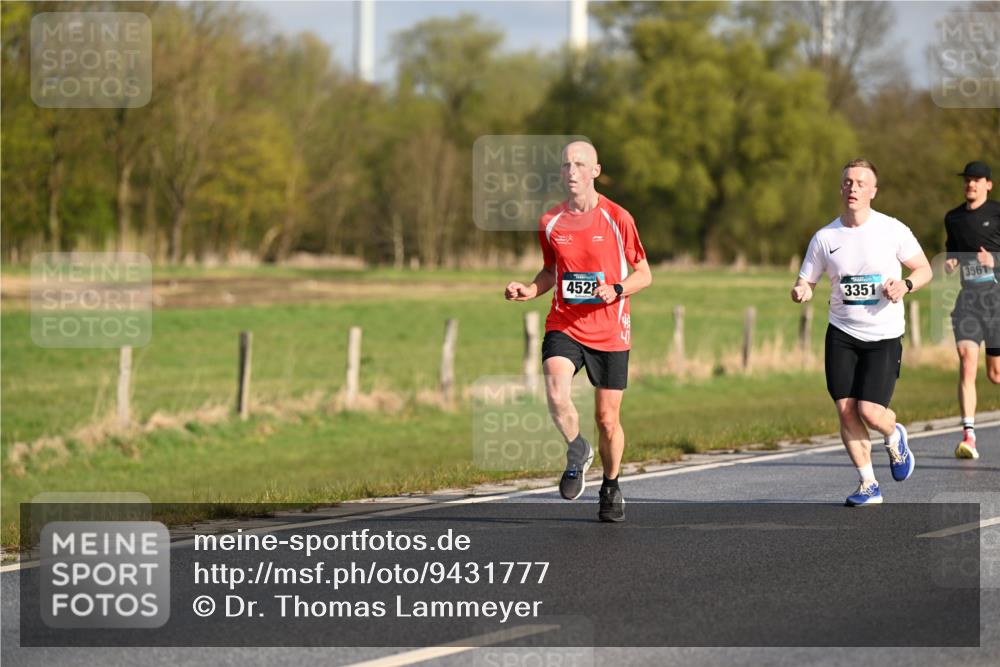 12.04.2026 - 45. Internationalen Wilhelmsburger Insellauf Dr. Thomas Lammeyer http://msf.ph/oto/9431777 12.04.2026 09:12:52 Laufen 4528, 3561, 3351 meine-sportfotos.de