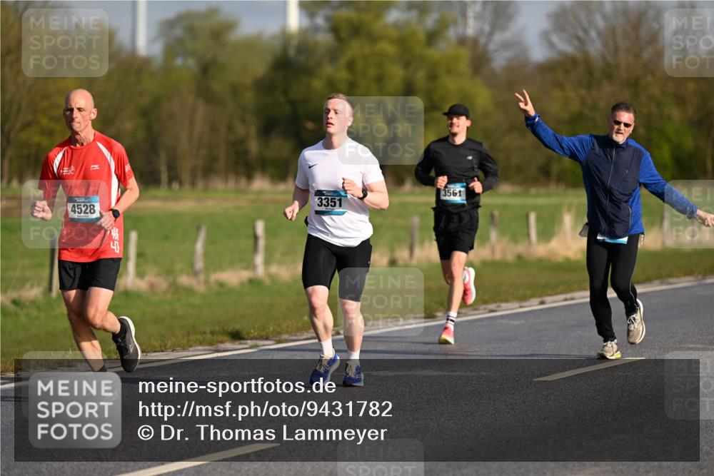 12.04.2026 - 45. Internationalen Wilhelmsburger Insellauf Dr. Thomas Lammeyer http://msf.ph/oto/9431782 12.04.2026 09:12:53 Laufen 4528, 3351, 3561 meine-sportfotos.de