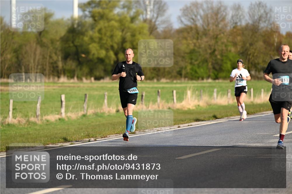 12.04.2026 - 45. Internationalen Wilhelmsburger Insellauf Dr. Thomas Lammeyer http://msf.ph/oto/9431873 12.04.2026 09:13:14 Laufen 3562, 5452, 2813 meine-sportfotos.de