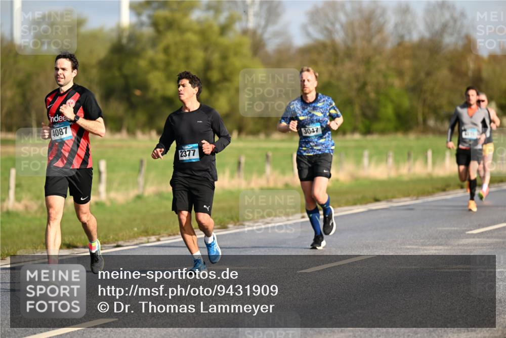 12.04.2026 - 45. Internationalen Wilhelmsburger Insellauf Dr. Thomas Lammeyer http://msf.ph/oto/9431909 12.04.2026 09:13:20 Laufen 4087, 3047, 2377 meine-sportfotos.de