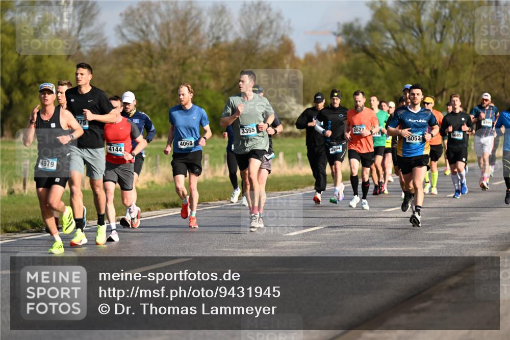 12.04.2026 - 45. Internationalen Wilhelmsburger Insellauf Dr. Thomas Lammeyer http://msf.ph/oto/9431945 12.04.2026 09:13:27 Laufen 4979, 75, 3355, 4144, 4068, 2627, 5052, 5685, 4994, 4190 meine-sportfotos.de
