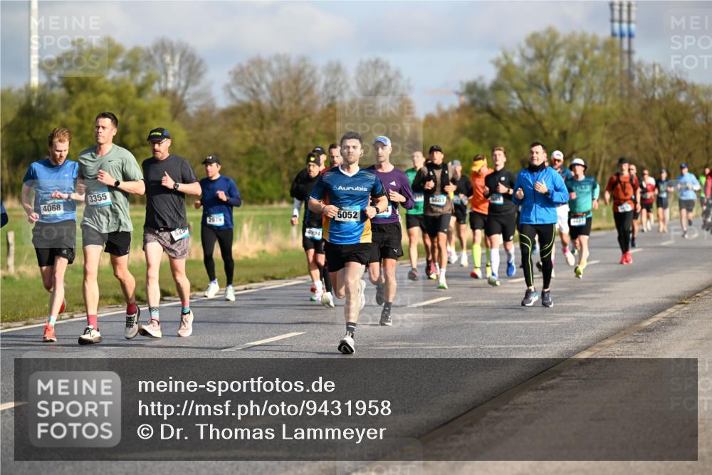 12.04.2026 - 45. Internationalen Wilhelmsburger Insellauf Dr. Thomas Lammeyer http://msf.ph/oto/9431958 12.04.2026 09:13:29 Laufen 4068, 3355, 2979, 129, 4994, 5052, 5603 meine-sportfotos.de