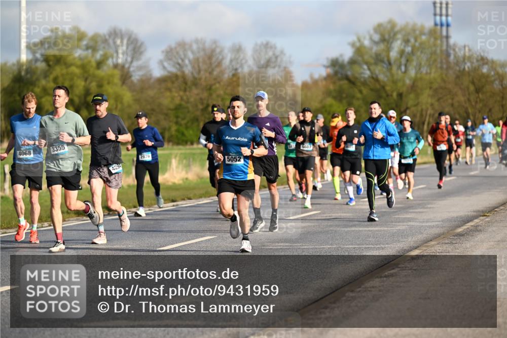 12.04.2026 - 45. Internationalen Wilhelmsburger Insellauf Dr. Thomas Lammeyer http://msf.ph/oto/9431959 12.04.2026 09:13:29 Laufen 4068, 3355, 4294, 2979, 5052, 5607 meine-sportfotos.de