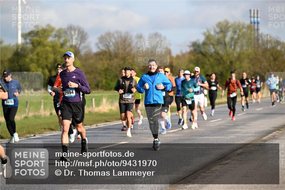 12.04.2026 - 45. Internationalen Wilhelmsburger Insellauf Dr. Thomas Lammeyer http://msf.ph/oto/9431970 12.04.2026 09:13:32 Laufen 2979, 2994, 5603 meine-sportfotos.de