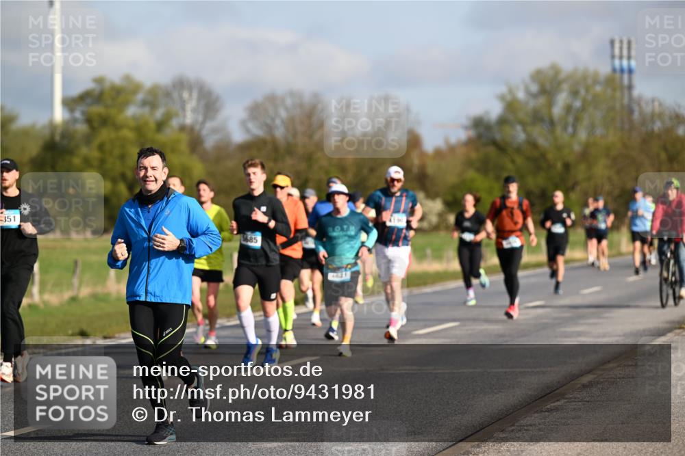 12.04.2026 - 45. Internationalen Wilhelmsburger Insellauf Dr. Thomas Lammeyer http://msf.ph/oto/9431981 12.04.2026 09:13:33 Laufen 351, 685, 4621, 4160 meine-sportfotos.de