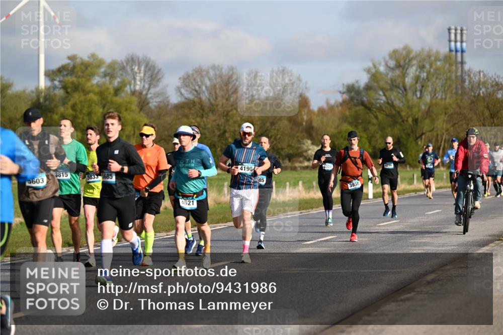 12.04.2026 - 45. Internationalen Wilhelmsburger Insellauf Dr. Thomas Lammeyer http://msf.ph/oto/9431986 12.04.2026 09:13:34 Laufen 3815, 4190, 5603, 5833, 5685, 4621, 85, 4378, 3958, 4296 meine-sportfotos.de