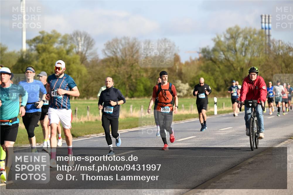 12.04.2026 - 45. Internationalen Wilhelmsburger Insellauf Dr. Thomas Lammeyer http://msf.ph/oto/9431997 12.04.2026 09:13:36 Laufen 76, 419, 3958, 3585, 4296 meine-sportfotos.de