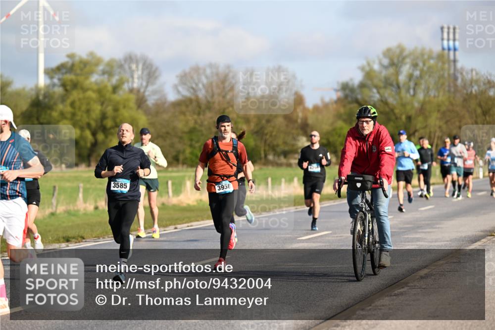 12.04.2026 - 45. Internationalen Wilhelmsburger Insellauf Dr. Thomas Lammeyer http://msf.ph/oto/9432004 12.04.2026 09:13:37 Laufen 3585, 3958 meine-sportfotos.de