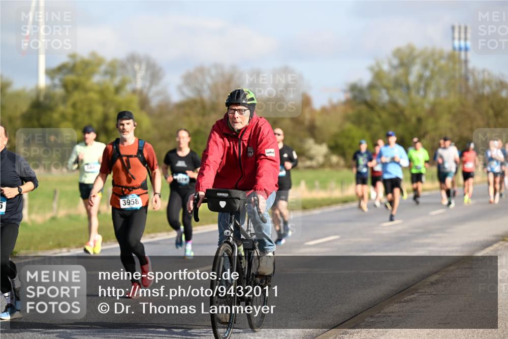 12.04.2026 - 45. Internationalen Wilhelmsburger Insellauf Dr. Thomas Lammeyer http://msf.ph/oto/9432011 12.04.2026 09:13:38 Laufen 5, 3958 meine-sportfotos.de