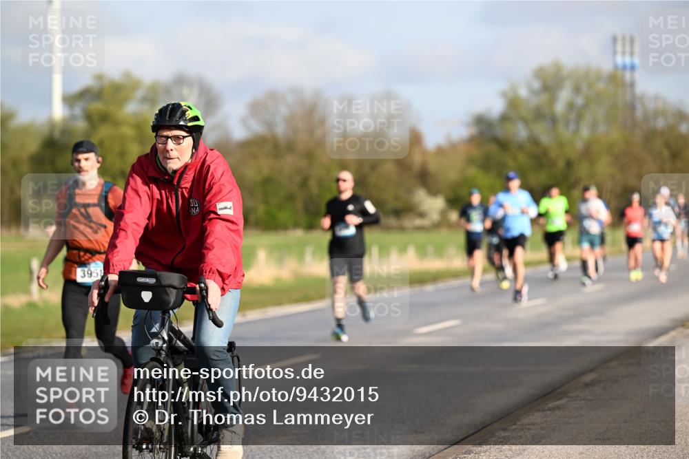 12.04.2026 - 45. Internationalen Wilhelmsburger Insellauf Dr. Thomas Lammeyer http://msf.ph/oto/9432015 12.04.2026 09:13:39 Laufen 3958 meine-sportfotos.de