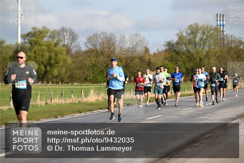 12.04.2026 - 45. Internationalen Wilhelmsburger Insellauf Dr. Thomas Lammeyer http://msf.ph/oto/9432035 12.04.2026 09:13:42 Laufen 4296, 47484511, 5291, 5821, 484340 meine-sportfotos.de