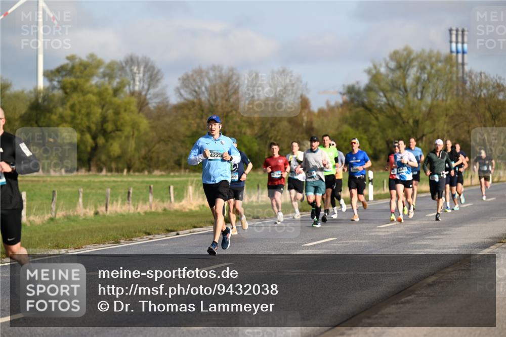 12.04.2026 - 45. Internationalen Wilhelmsburger Insellauf Dr. Thomas Lammeyer http://msf.ph/oto/9432038 12.04.2026 09:13:42 Laufen 4225, 09 meine-sportfotos.de